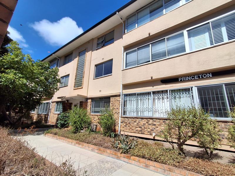 3 Bedroom Property for Sale in Sea Point Western Cape